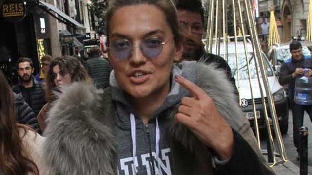 Demet Akalın makyajsız görüntülendi