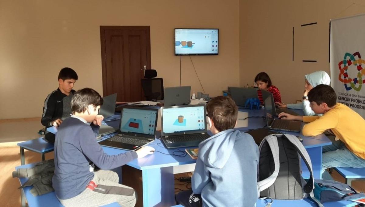 Kartepe&rsquo;de miniklere 3D yazıcı ve tasarım eğitimi veriliyor