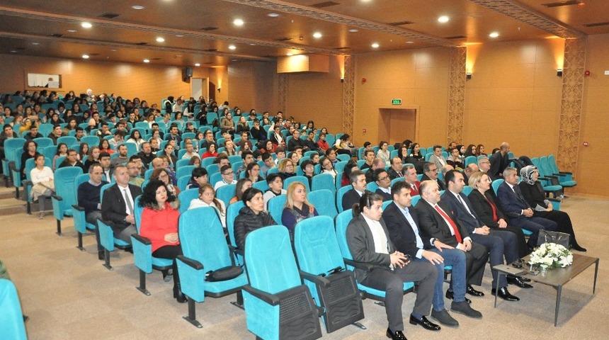 &Ccedil;anakkale&rsquo;de Mehmet Akif Ersoy anıldı