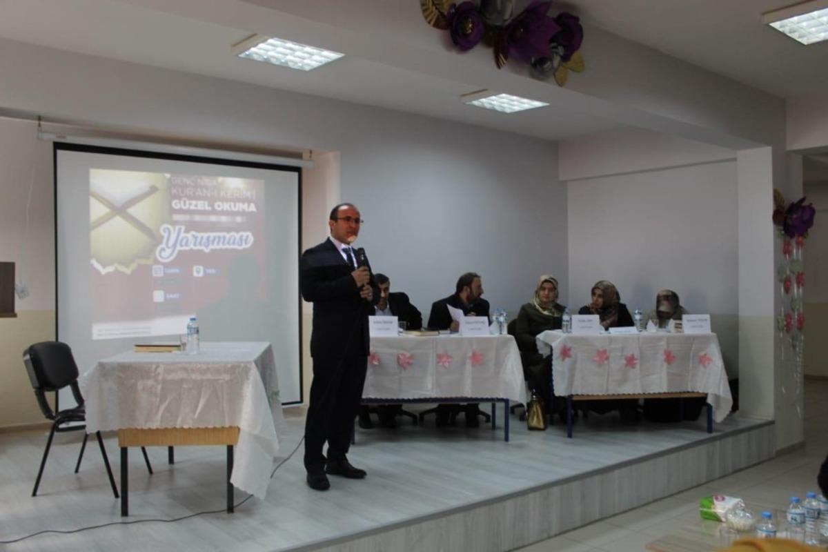 Hakkari&rsquo;de "Gen&ccedil; Nida Kuran-ı Kerim-i G&uuml;zel Okuma" yarışması