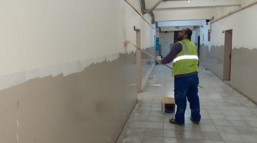 Gölbaşı Belediyesi okulları boyadı