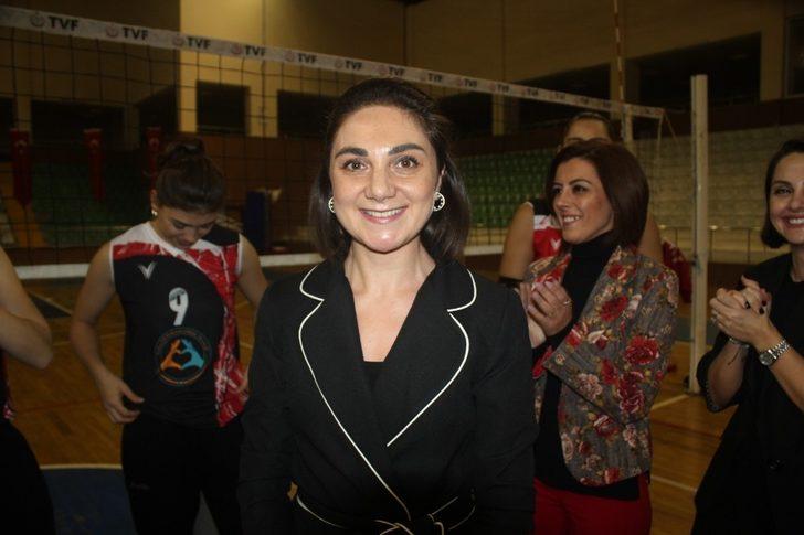 Ünye’de Bayan Voleybol Takımı kuruldu G2