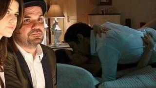 Sevişme sahnelerini kıskanıyor mu?