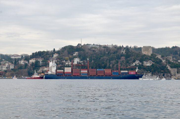 İstanbul Boğazı'nda karaya oturan yük gemisi kurtarıldı G2