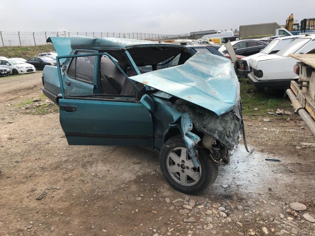 Diyarbakır&rsquo;da feci kaza: 2 &ouml;ğrenci &ouml;ld&uuml;, 1 &ouml;ğrenci yaralı