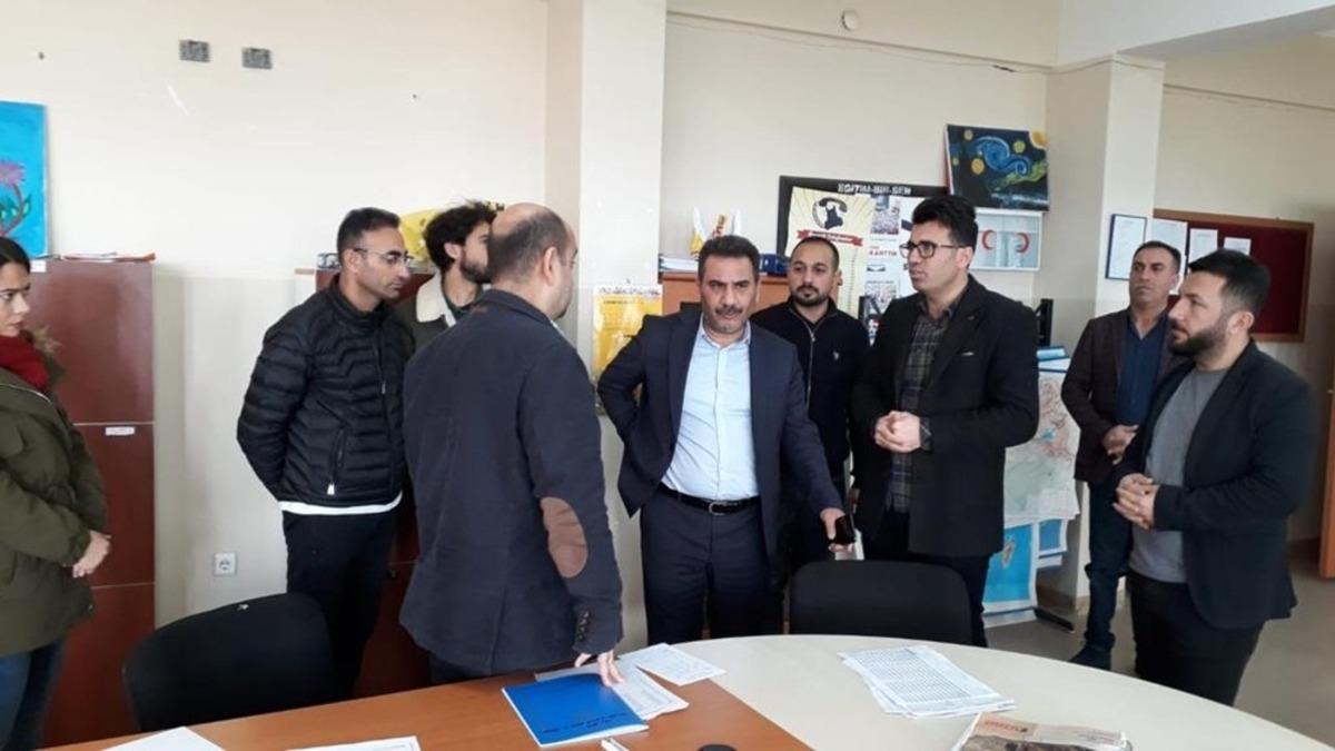 Milli Eğitim M&uuml;d&uuml;r&uuml; &Ouml;ter, okul ziyaretlerinde