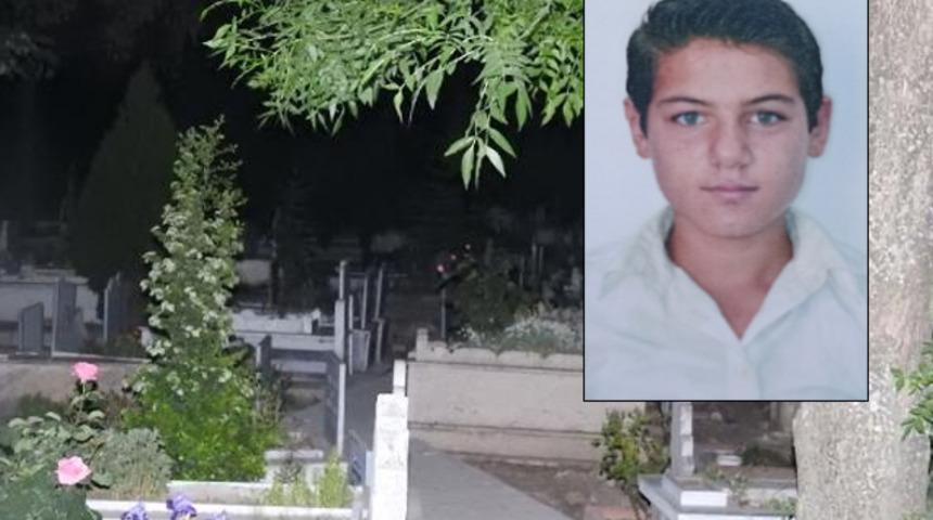 Ödemiş'teki kayıp liseli Tolga Uzbay dedesinin mezarı başında bulundu