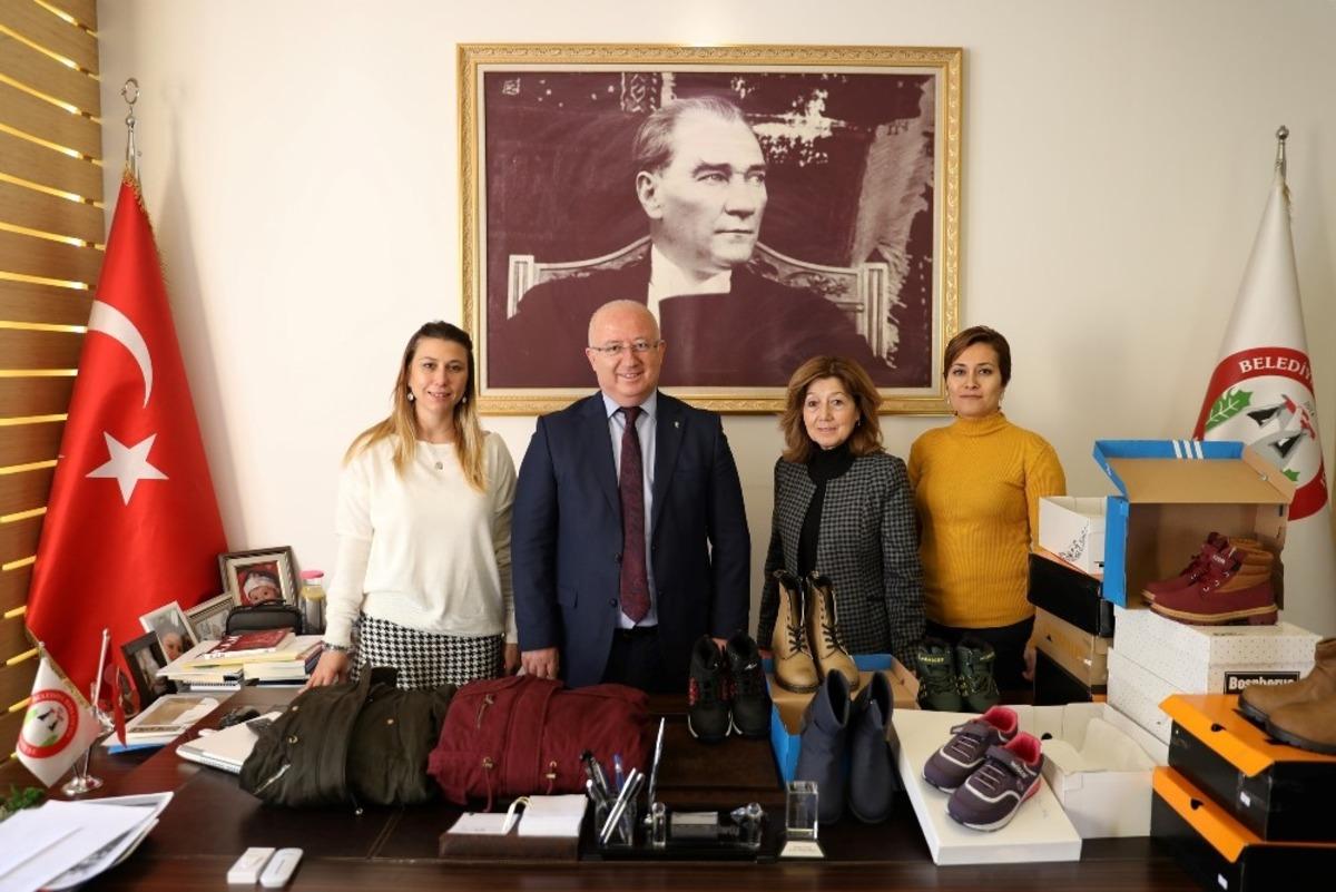 Menteşe&rsquo;den Siverek&rsquo;li &ccedil;ocuklara yeni yıl hediyesi