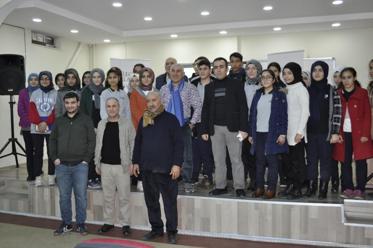 &Ouml;ğrencilere başarının kilometre taşları konulu s&ouml;yleyişi