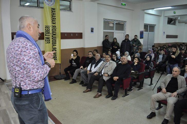 Öğrencilere başarının kilometre taşları konulu söyleyişi G4