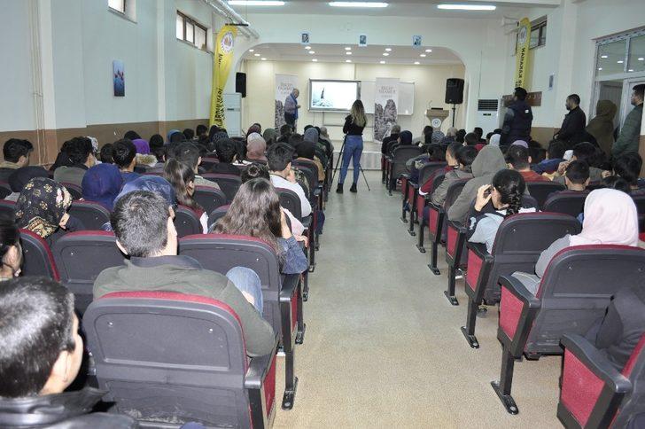 Öğrencilere başarının kilometre taşları konulu söyleyişi G5