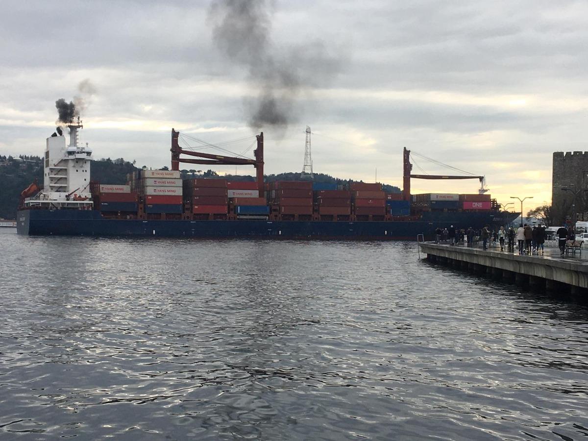 / geniş haber / Sarıyer'de kuru y&uuml;k gemisi kıyıya &ccedil;arptı