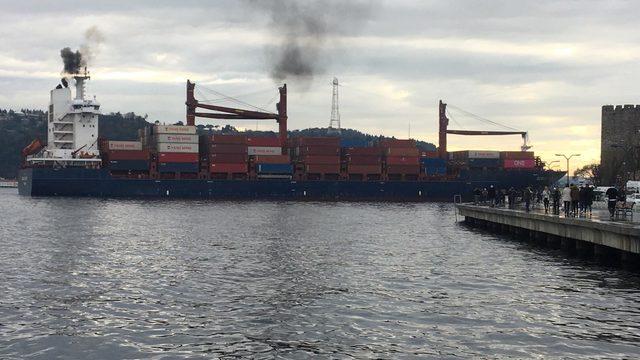 / geniş haber / Sarıyer'de kuru yük gemisi kıyıya çarptı