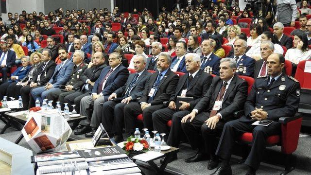 Kıbrıs’ta Tabip Binbaşı Nihat İlhan ve şehit ailesi anısına panel ve anma töreni