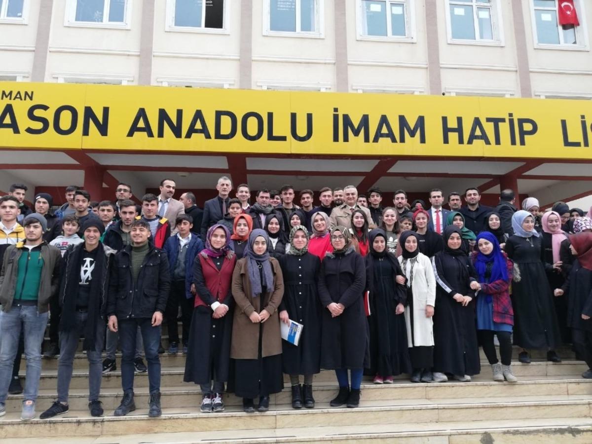 K&uuml;lek&ccedil;i Sason&rsquo;da şehit yakınlarını ziyaret etti