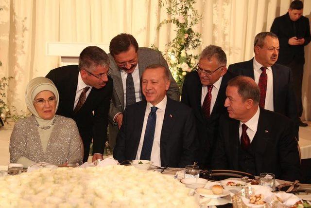 Çopuroğlu, Cumhurbaşkanı Erdoğan’a pastırma ikram etti