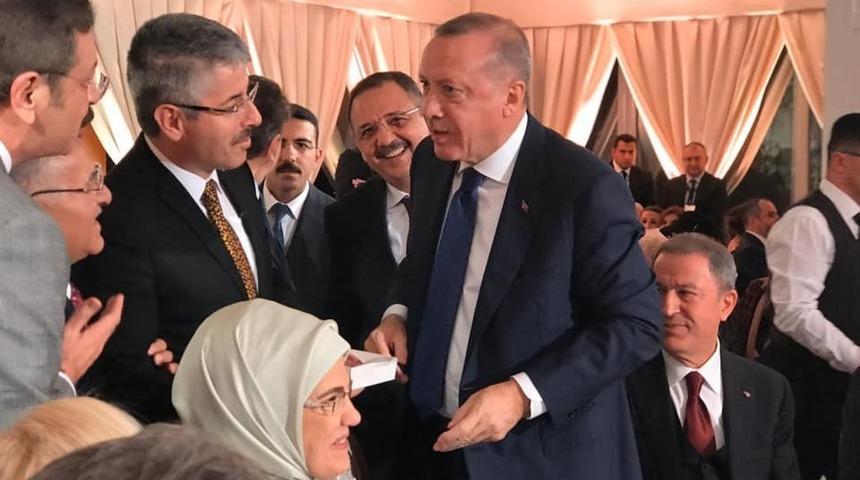 &Ccedil;opuroğlu, Cumhurbaşkanı Erdoğan&rsquo;a pastırma ikram etti