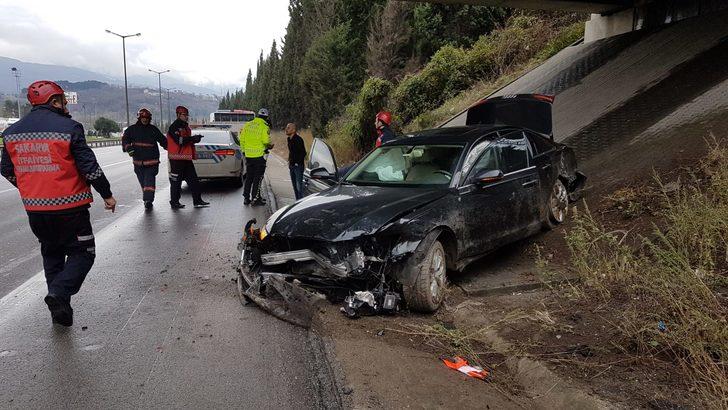 Mahir Ünal’ın makam şoförü kaza yaptı! Yaralılar var G4