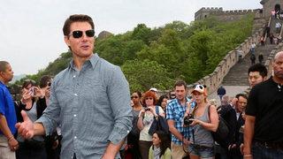 Tom Cruise hayranlarından kaçtı