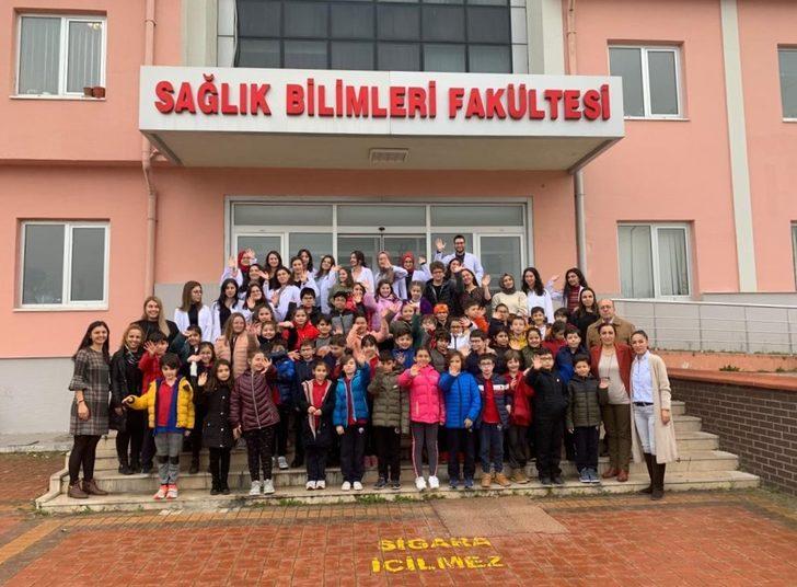 Minik öğrencilere animasyonlu beslenme eğitimi G1