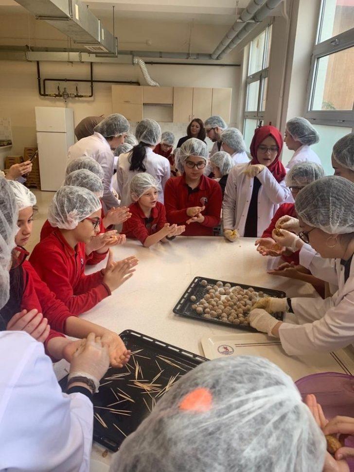 Minik öğrencilere animasyonlu beslenme eğitimi G3