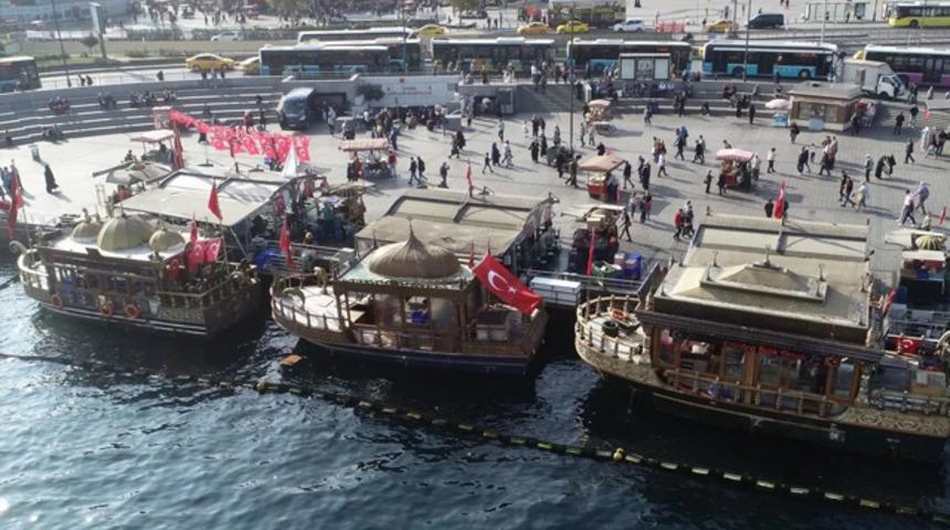 Emin&ouml;n&uuml;&rsquo;ndeki tarihi balık&ccedil;ılara ilişkin yeni karar! T&uuml;m balık&ccedil;ılar tahliye olacak
