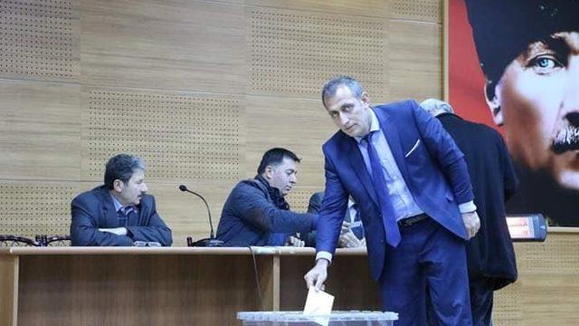 İspir ilçesinde Muhtarlar Dernek Başkanlığına Yaşar Dursun seçildi