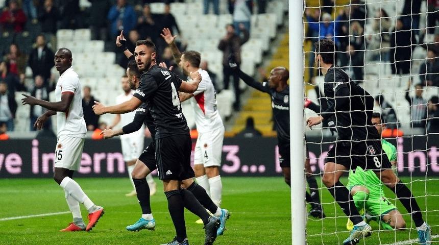 Galatasaray'dan flaş Victor Ruiz hamlesi