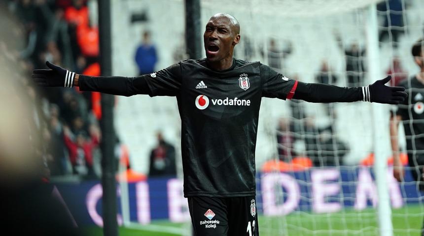 Atiba Hutchinson: Heykelimin dikilmesinin konuşulması çok özel, çok büyük bir konu