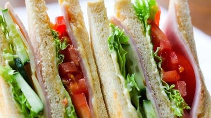 Eleştiri yaparken sandviç metodunu kullanın!