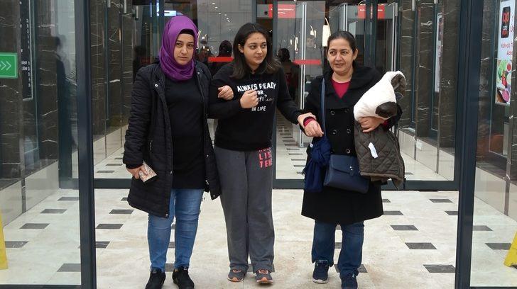 Başıboş köpekler dehşet saçtı... Genç kız canını zor kurtardı: Çok korkunç bir şeydi G3