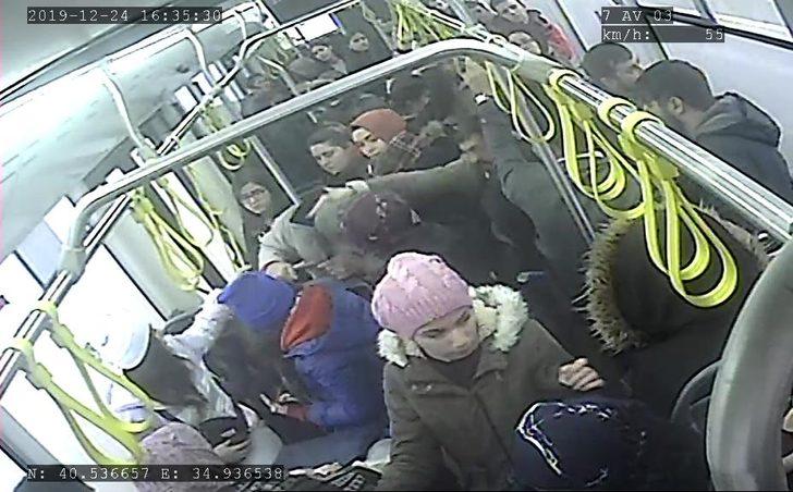 Çorum'da otobüste iki genç kıza taciz iddiası!  G2