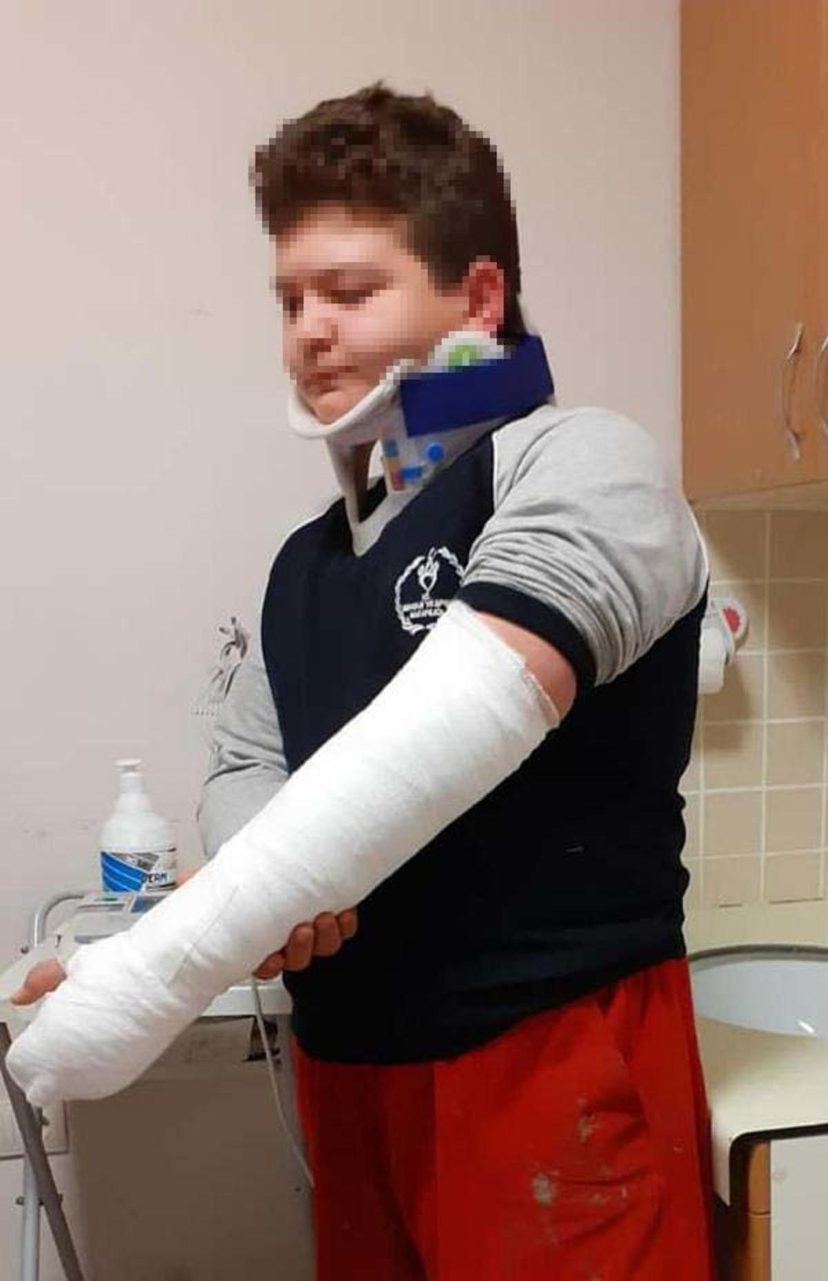 İnsanlık dışı olay! Anne ve babası darp edip sokağa attı