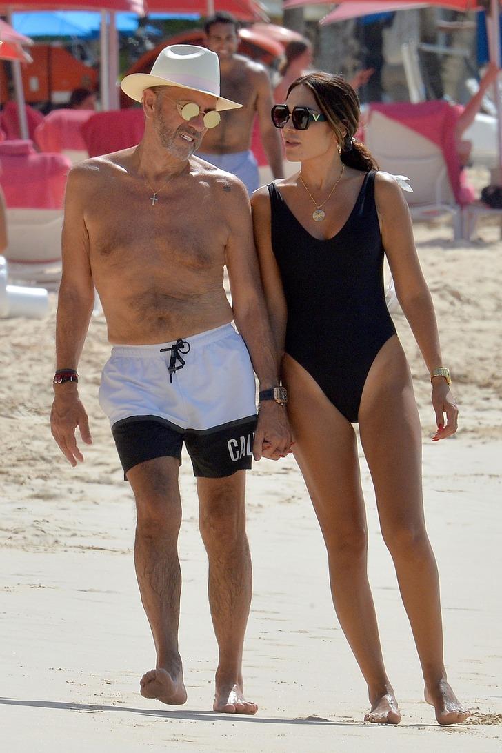 31 yaş genç eşle tatil keyfi G5