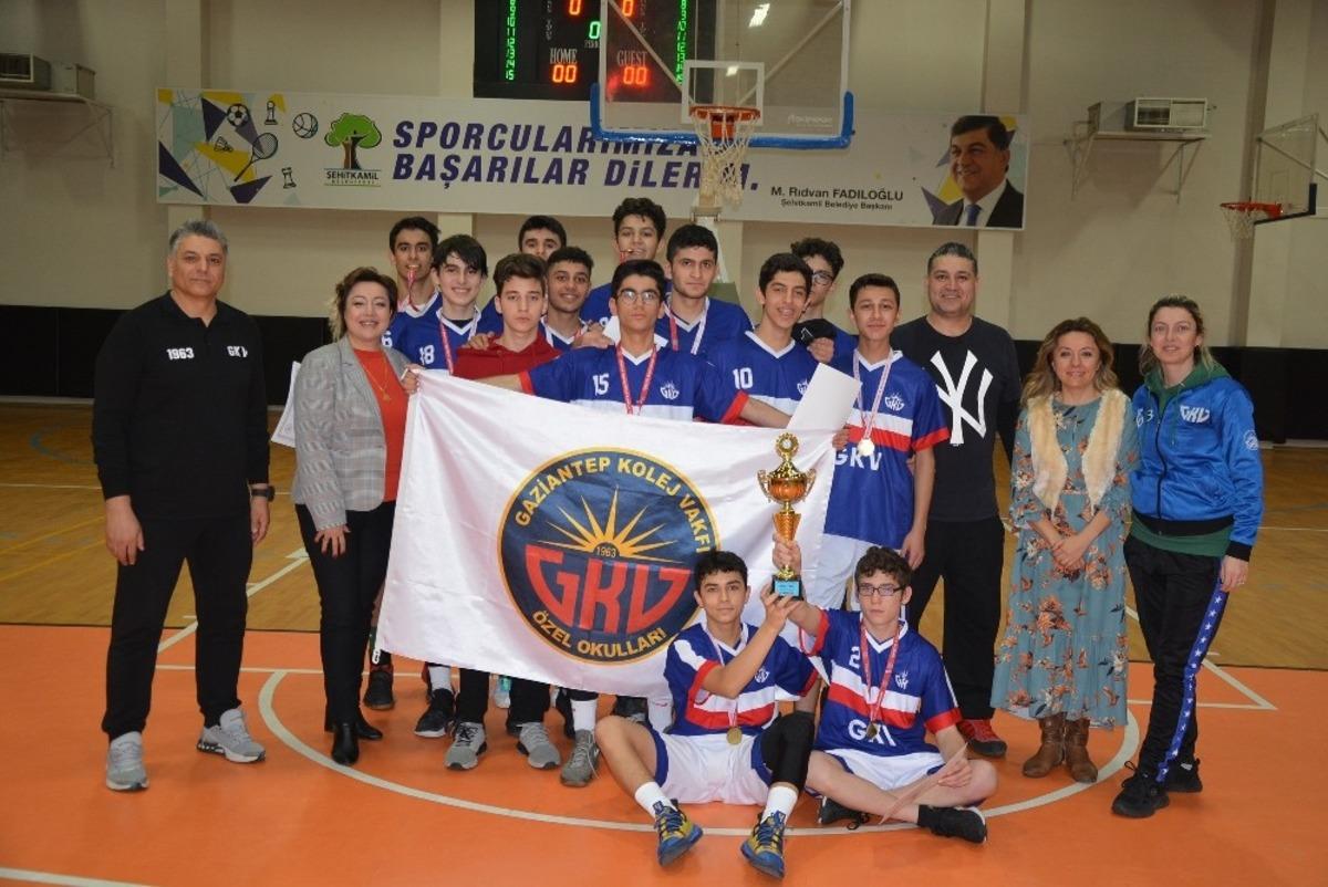 GKV namağlup unvanla basketbolun değişmez şampiyonu