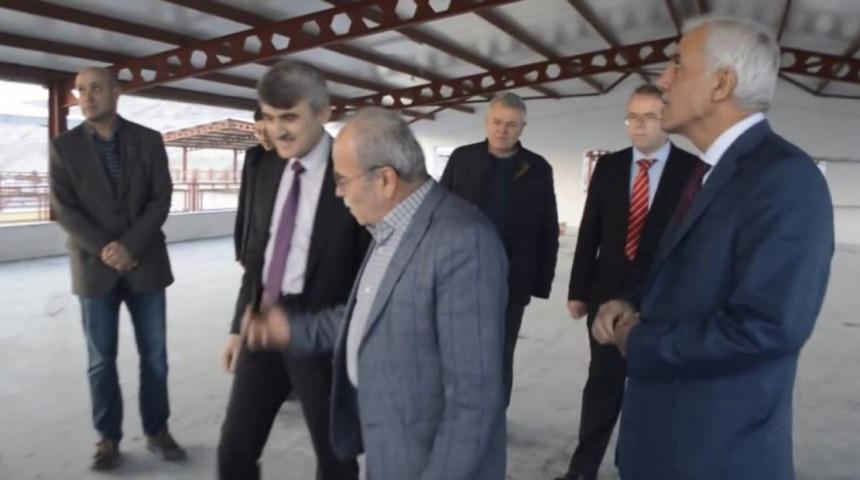 Rekt&ouml;r Uysal, Tavşanlı K&uuml;&ccedil;&uuml;k Sanayi Sitesi&rsquo;ni ziyaret etti.