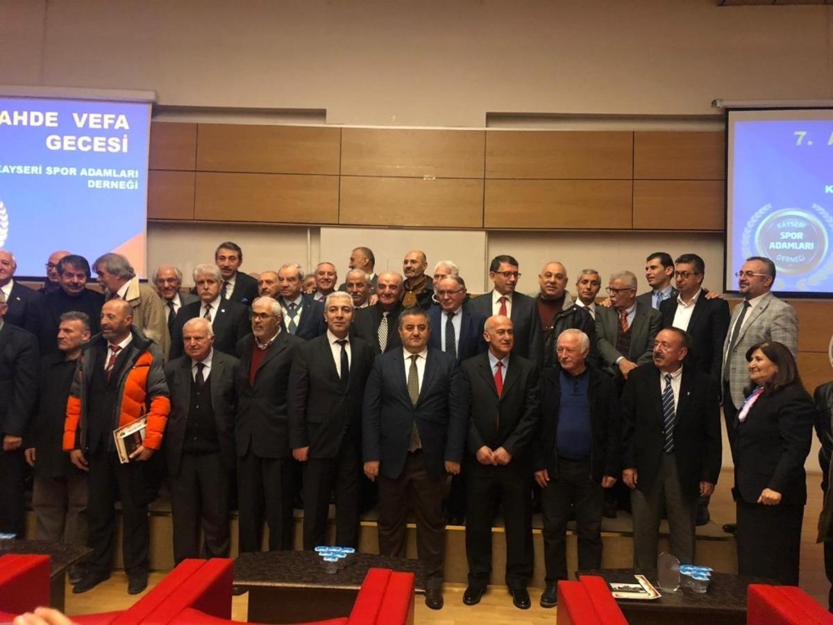 Kayseri Spor Adamları Derneği&rsquo;nin 7. Vefa Gecesi d&uuml;zenlendi
