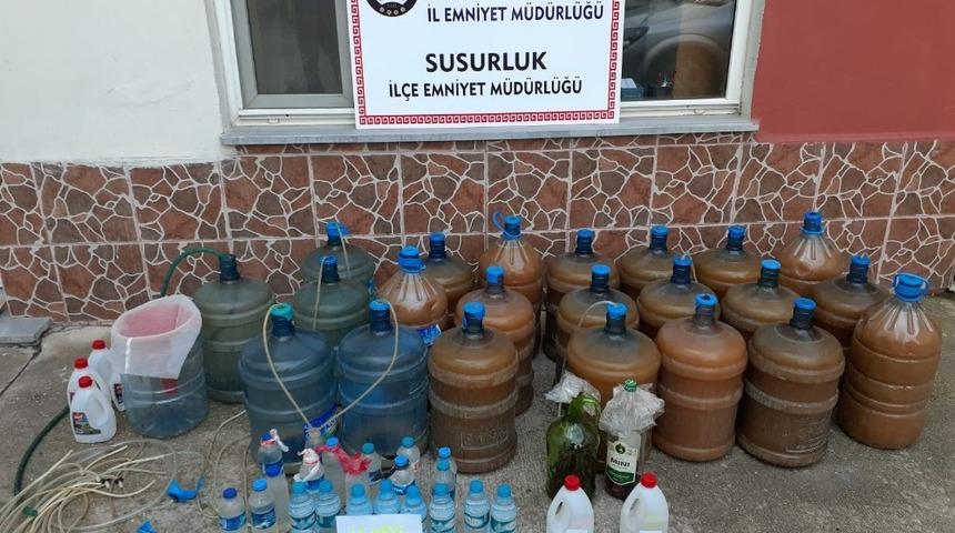Susurluk&rsquo;ta yılbaşı &ouml;ncesi sahte i&ccedil;ki operasyonu