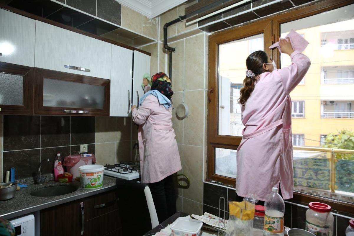 Haliliye&rsquo;de evde bakım hizmeti s&uuml;r&uuml;yor