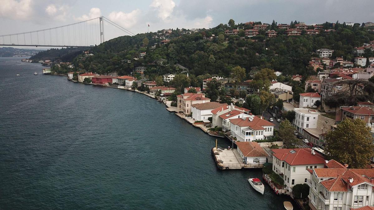 Boğaz&rsquo;da 10 milyar TL değerinde satılık 71 yalı