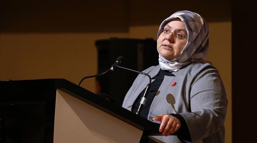 Aile Çalışma ve Sosyal Hizmetler Bakanı'ndan 2021 için flaş asgari ücret açıklaması