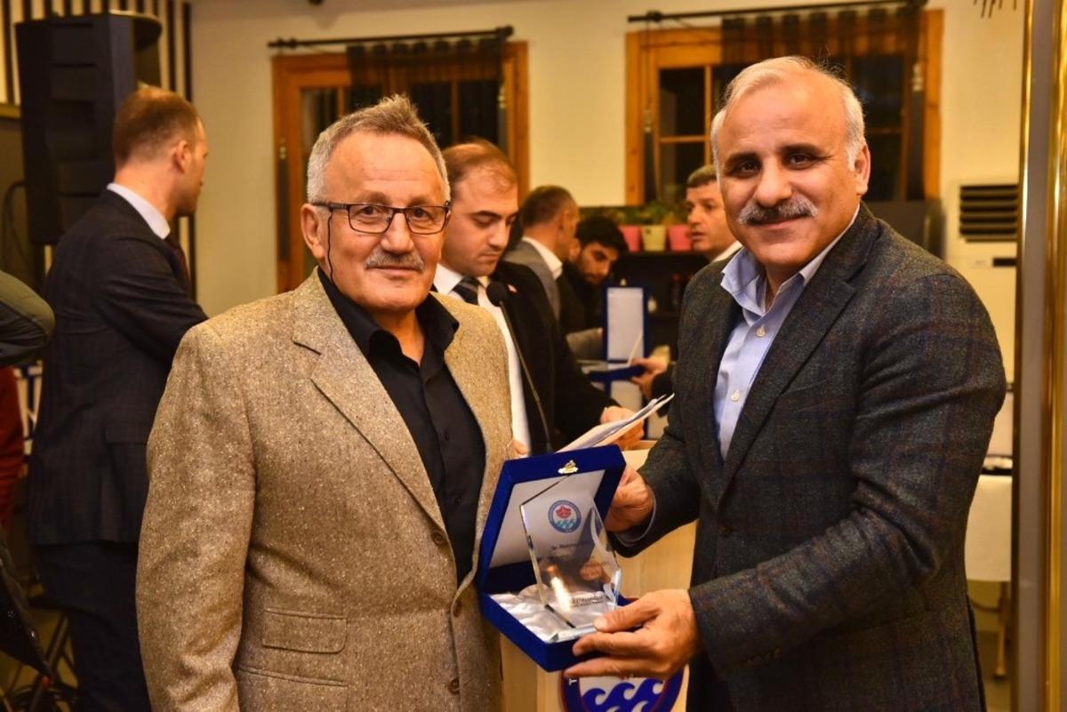 B&uuml;y&uuml;kşehir Belediyesi&rsquo;nden emekli olan personeline vefa yemeği