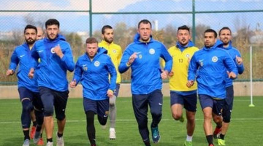 Başakspor&lsquo;da devre arasında transfer r&uuml;zgarı