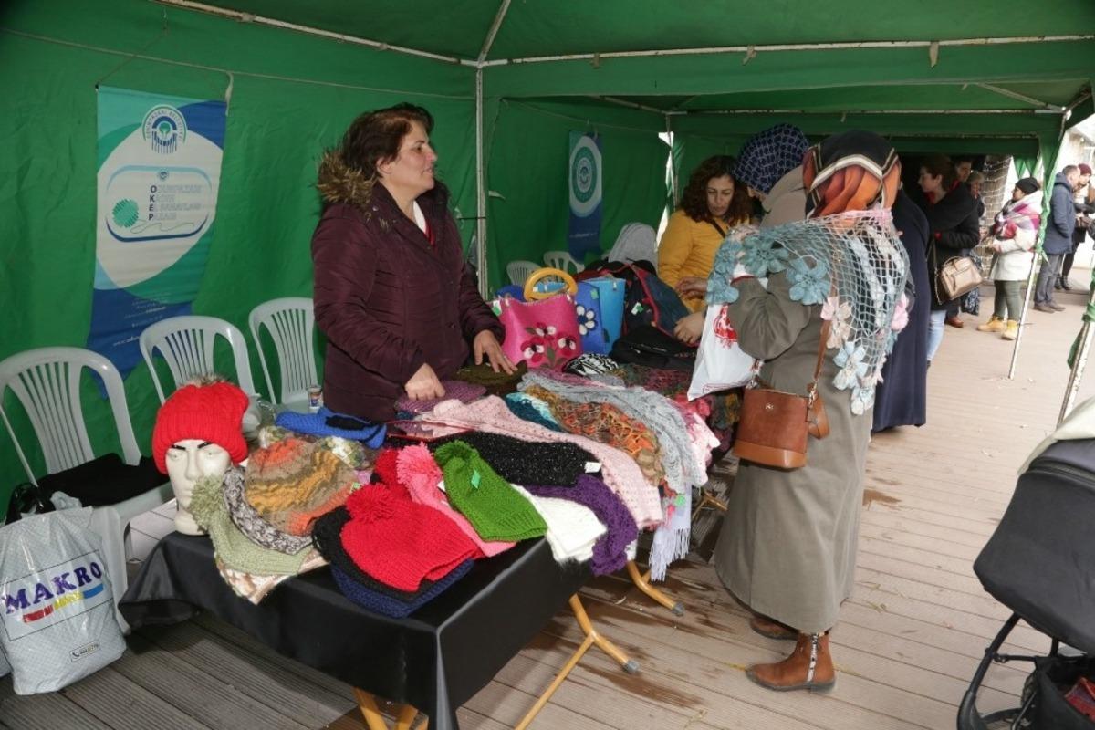 Kadınlardan Hamamyolu&rsquo;nda hediyelik eşya sergisi