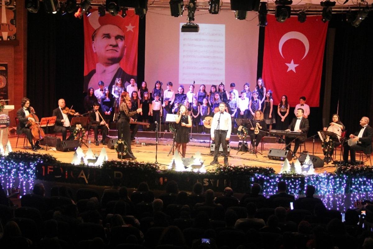 &rsquo;Şifa Veren Sesler&rsquo;den yeni yıla merhaba konseri