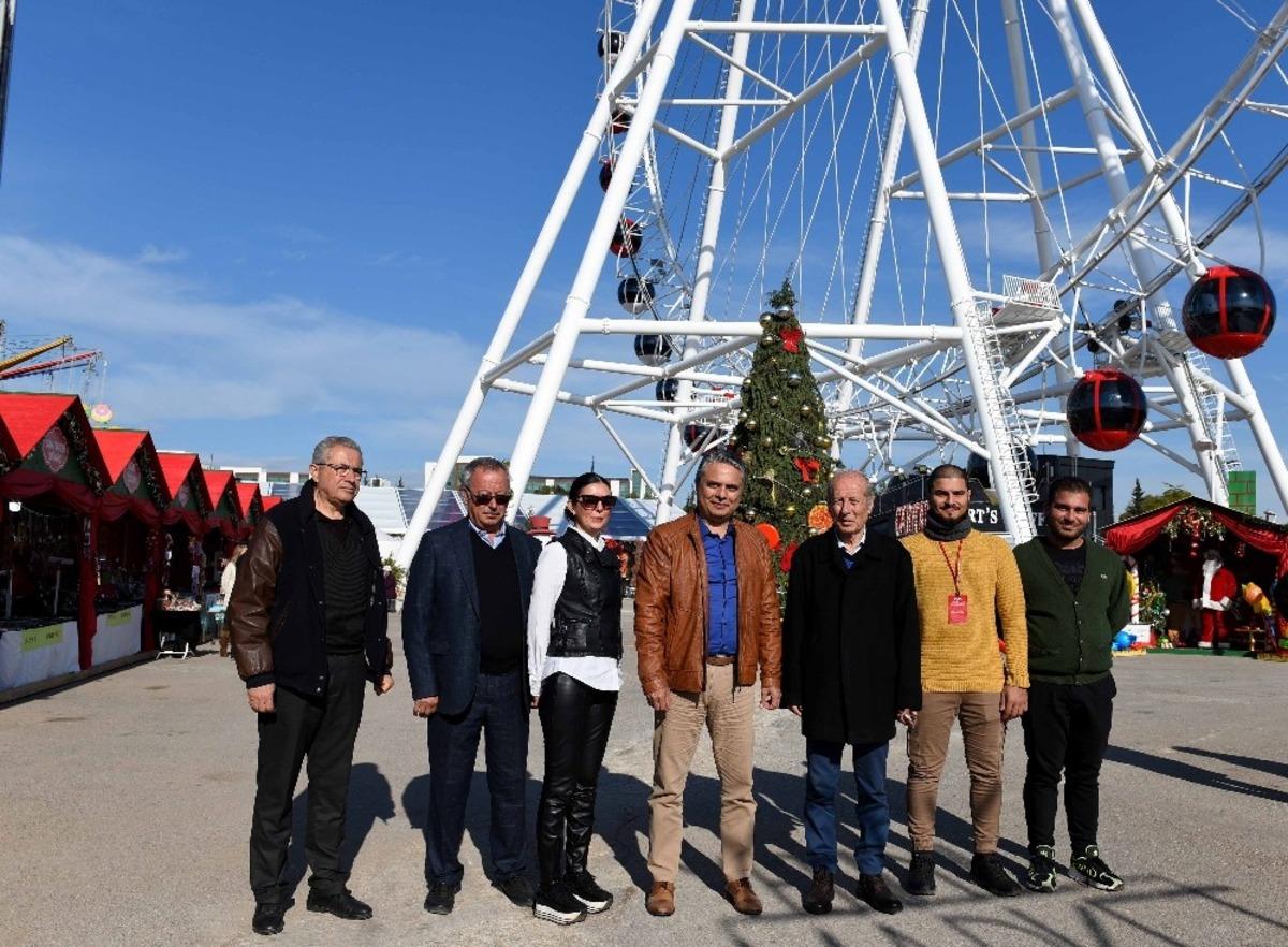 Uysal, Yeni Yıl Market&rsquo;i ziyaret etti