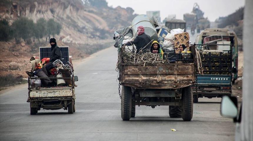 Türkiye sınırına son 3 günde 47 bin sivil daha göç etti!