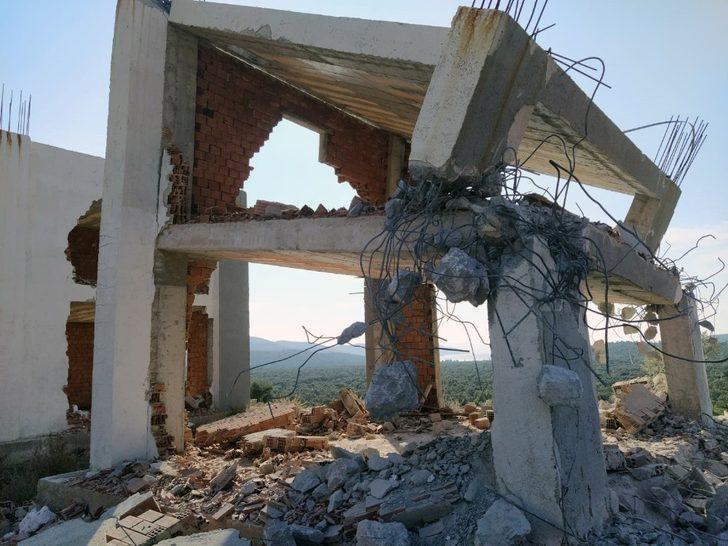 Milas’ta kaçak yapıların yıkımına başlandı G3