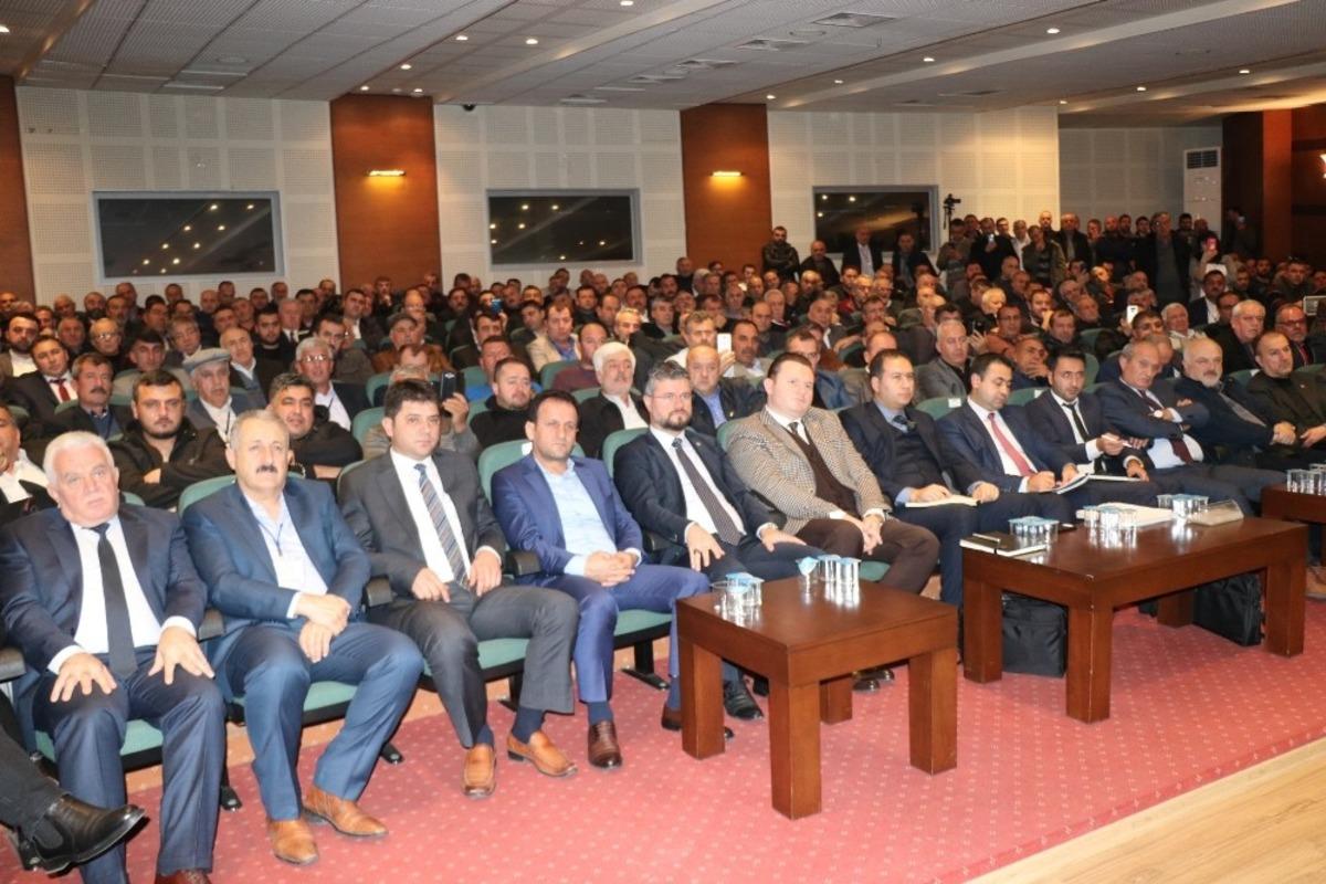 &Uuml;lkenin d&ouml;rt bir yanından gelen kamyoncular sıkıntılarını anlattı