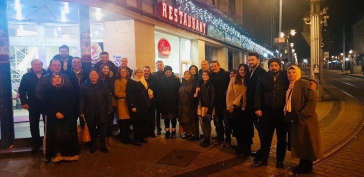 Karabüklü Gurbetçiler yılsonu yemeğinde buluştu G1